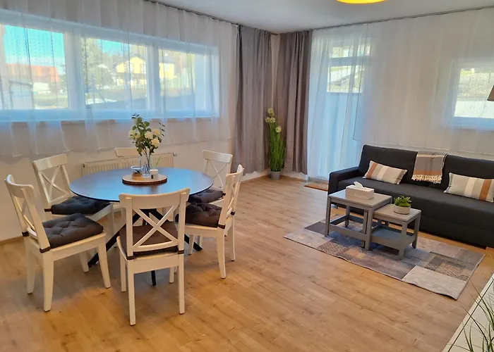 Flataid - Voll Ausgestattet Mit Parkplatz * Ludersdorf-Wilfersdorf